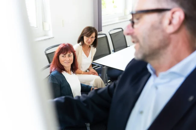 Beratungsgespräch in entspannter Atmosphäre