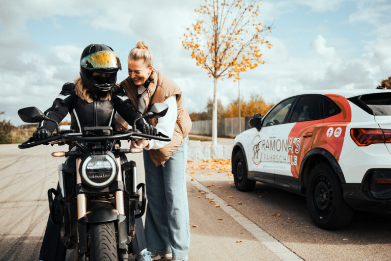 Ramonas_Fahrschule_53